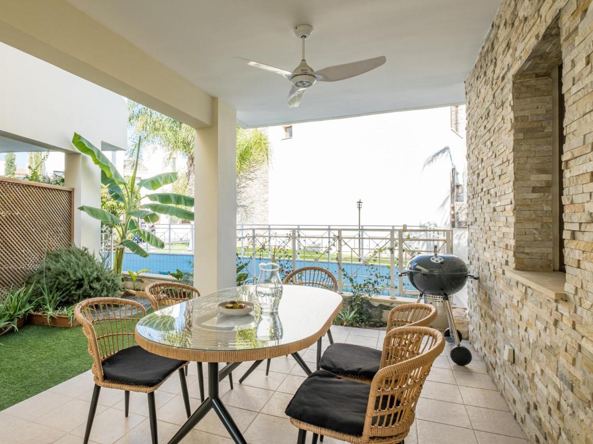 Sanders Aqua Park Resort - Precious 3-Bedroom Holiday Home With Shared Pool ليماسول المظهر الخارجي الصورة