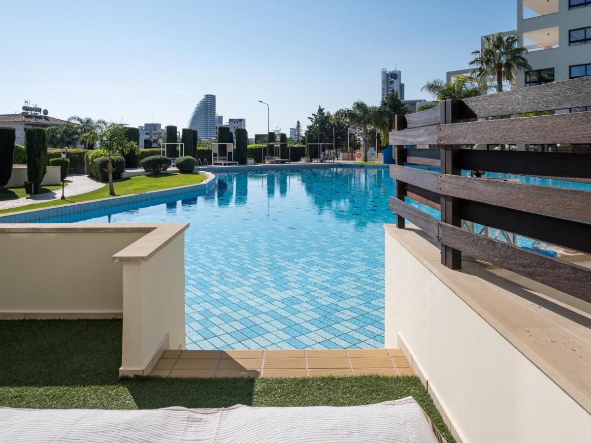 Sanders Aqua Park Resort - Precious 3-Bedroom Holiday Home With Shared Pool ليماسول المظهر الخارجي الصورة