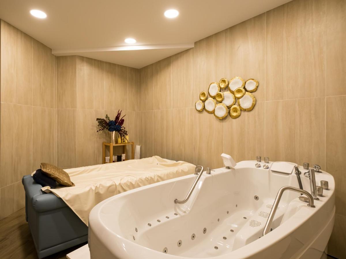 Sanders Aqua Park Resort - Precious 3-Bedroom Holiday Home With Shared Pool ليماسول المظهر الخارجي الصورة